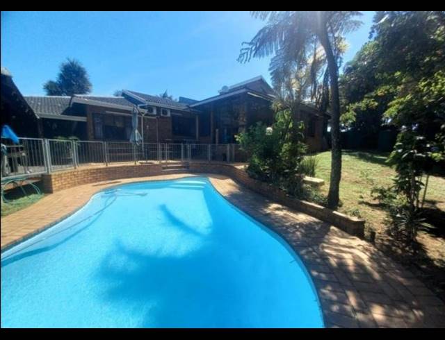 6 BEDROOM HOUSE FOR SALE IN MEER EN SEE